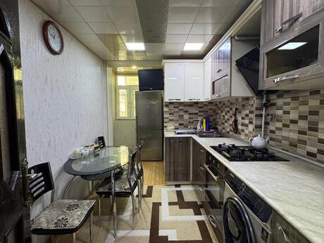 3 otaqlı köhnə tikili - 8-ci kilometr q. - 75 m²