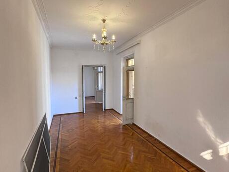 2 otaqlı köhnə tikili - Sahil m. - 55 m²
