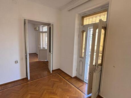 2 otaqlı köhnə tikili - Sahil m. - 55 m²