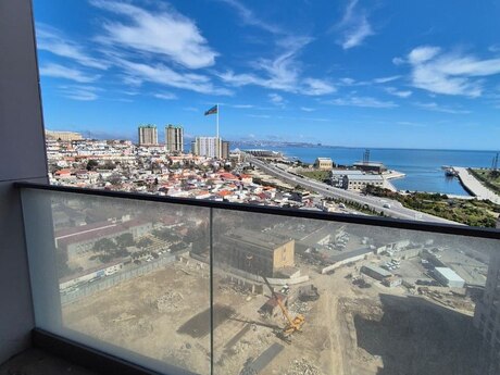 5 otaqlı yeni tikili - Bayıl q. - 200 m²