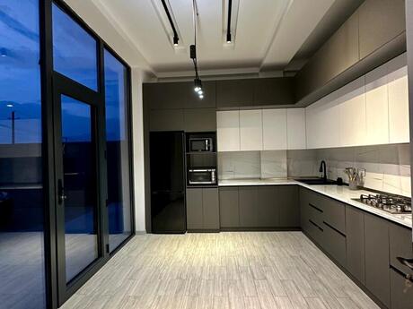 4 otaqlı həyət evi/bağ evi - Binəqədi r. - 200 m²