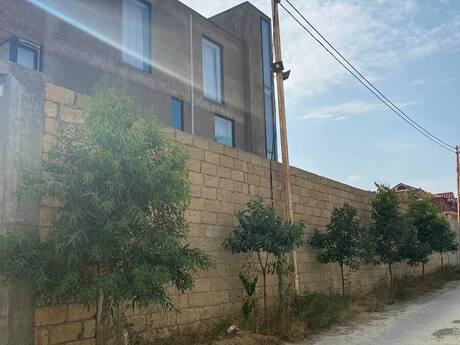 7 otaqlı həyət evi/bağ evi - Novxanı q. - 350 m²