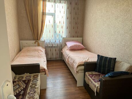 4 otaqlı həyət evi/bağ evi - Binəqədi r. - 150 m²
