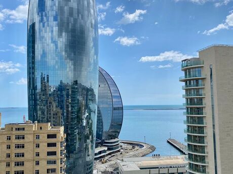 Elan №5960375 - Bakı, 28 May m., 4 otaqlı, 200 m², 18/22 mərtəbə