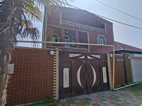 7 otaqlı həyət evi/bağ evi - Hövsan q. - 450 m²