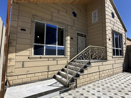 4 otaqlı həyət evi/bağ evi - Ramana q. - 145 m²