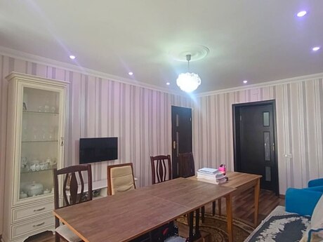 3 otaqlı köhnə tikili - Neftçilər m. - 70 m²