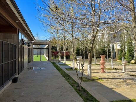 9 otaqlı həyət evi/bağ evi - Şüvəlan q. - 2000 m²