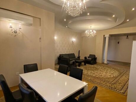 4-комн. новостройка - м. 28 мая - 210 м²