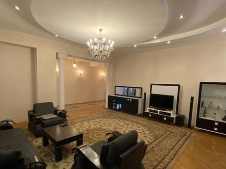 4-комн. новостройка - м. 28 мая - 210 м²