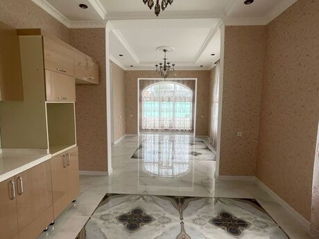 5 otaqlı həyət evi/bağ evi - Mərdəkan q. - 240 m²