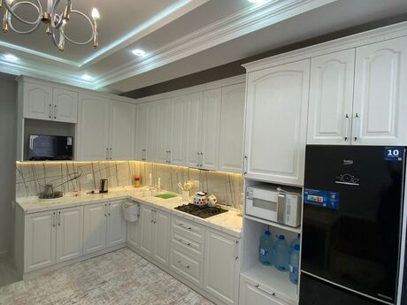 3 otaqlı yeni tikili - Şah İsmayıl Xətai m. - 170 m²