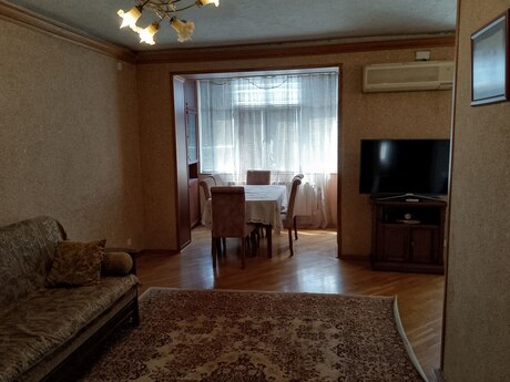 3 otaqlı köhnə tikili - 28 May m. - 80 m²