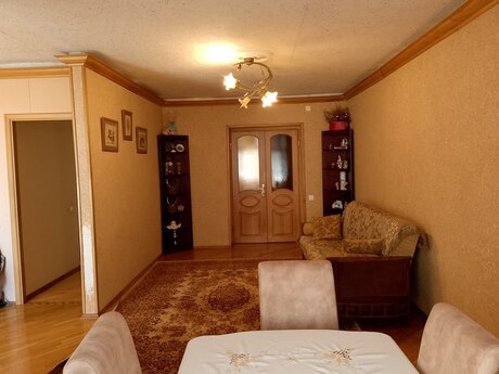 Elan №5898212 - Bakı, 28 May m., 3 otaqlı, 80 m², 5/5 mərtəbə