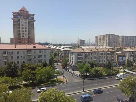 4 otaqlı köhnə tikili - Qara Qarayev m. - 100 m²