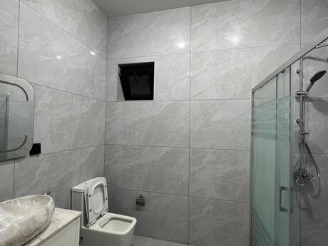 4 otaqlı həyət evi/bağ evi - Mərdəkan q. - 170 m²