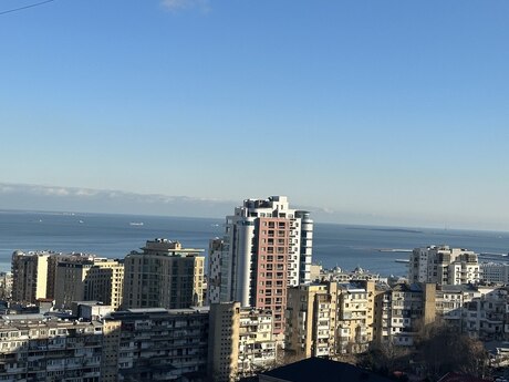 4 otaqlı yeni tikili - Elmlər Akademiyası m. - 164 m²