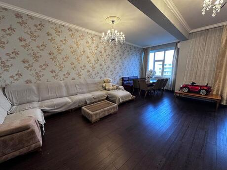 4 otaqlı yeni tikili - Elmlər Akademiyası m. - 164 m²