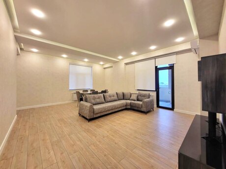 4 otaqlı yeni tikili - Nizami m. - 200 m²