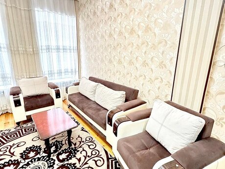 2-комн. вторичка - м. Сахил - 55 м²
