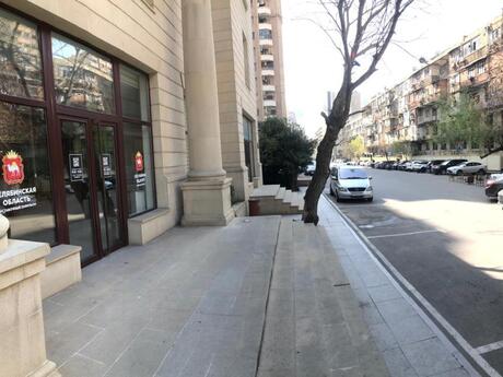 7 otaqlı ofis - 28 May m. - 215 m²
