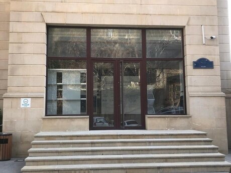 7 otaqlı ofis - 28 May m. - 215 m²