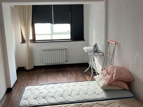 3 otaqlı köhnə tikili - 28 May m. - 122 m²