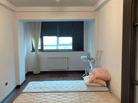 3 otaqlı köhnə tikili - 28 May m. - 122 m²