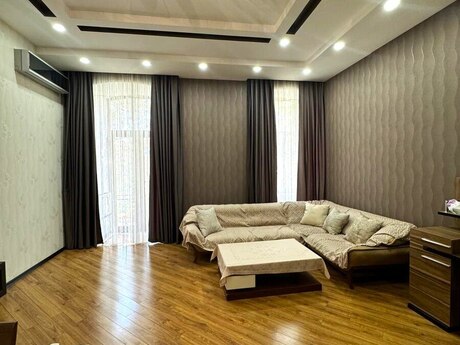 Объявление №6013827 - Баку, м. Ичеришехер, 3-комн., 120 м², 4/4 этаж