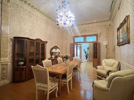 8-комн. дом/дача - пос. Бадамдар - 600 м²