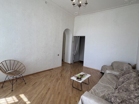 2 otaqlı köhnə tikili - İçəri Şəhər m. - 60 m²