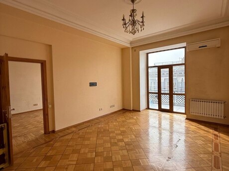 Объект - м. Сахил - 320 м²