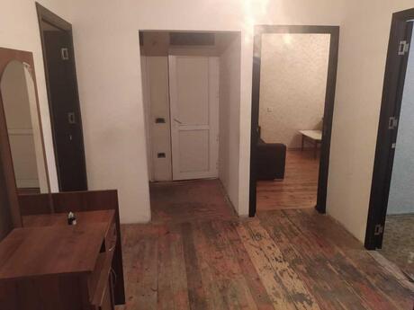 3 otaqlı köhnə tikili - Xalqlar Dostluğu m. - 80 m²