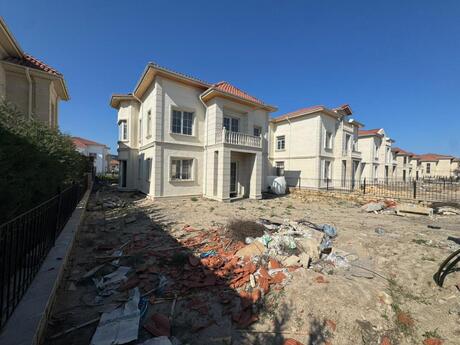 5 otaqlı həyət evi/bağ evi - Sea Breeze q. - 250 m²