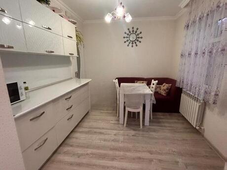 3 otaqlı həyət evi/bağ evi - Novxanı q. - 100 m²