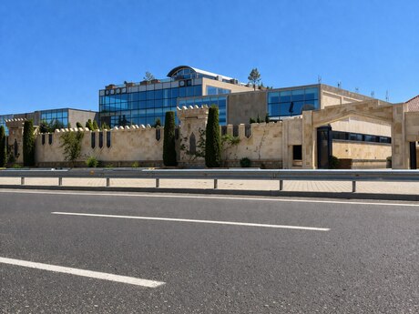 Obyekt - Buzovna q. - 2200 m²