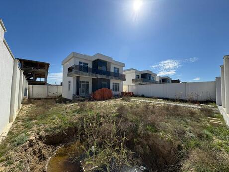 5 otaqlı həyət evi/bağ evi - Sea Breeze q. - 200 m²