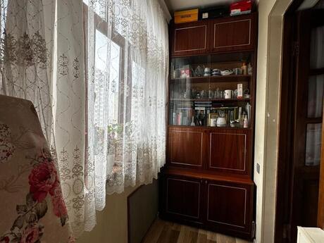 3 otaqlı köhnə tikili - Yeni Günəşli q. - 60 m²