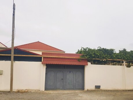 4 otaqlı həyət evi/bağ evi - Müşfiqabad q. - 200 m²