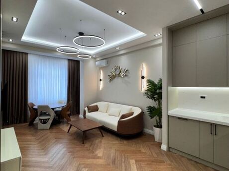 2-комн. новостройка - м. Элмляр Академиясы - 68 м²