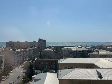 Elan №5706646 - Bakı, Şah İsmayıl Xətai m., 3 otaqlı, 128 m², 8/20 mərtəbə