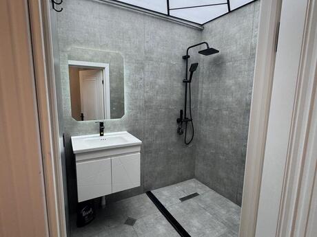 3 otaqlı köhnə tikili - 8-ci kilometr q. - 78 m²
