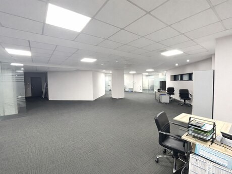 12 otaqlı ofis - 8 Noyabr m. - 600 m²