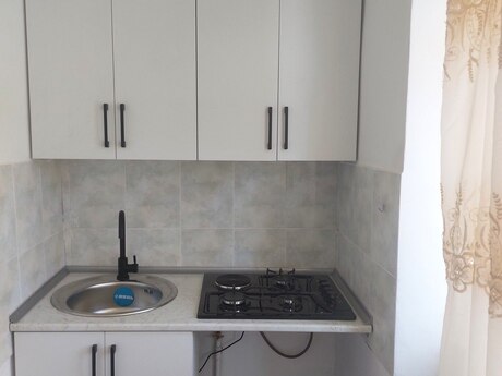 2 otaqlı köhnə tikili - Qaraçuxur q. - 36.5 m²