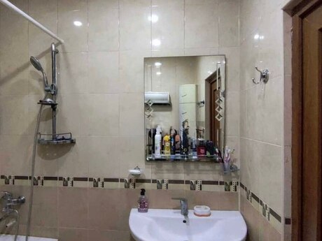 4 otaqlı köhnə tikili - Əhmədli m. - 105 m²