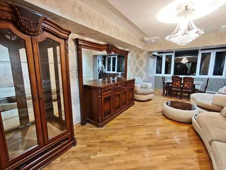 3 otaqlı köhnə tikili - Elmlər Akademiyası m. - 80 m²