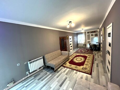 3 otaqlı həyət evi/bağ evi - İnşaatçılar m. - 113 m²