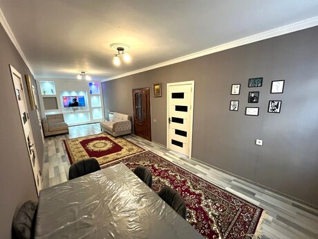 3 otaqlı həyət evi/bağ evi - İnşaatçılar m. - 113 m²