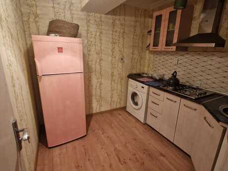 2 otaqlı köhnə tikili - Nizami m. - 42 m²