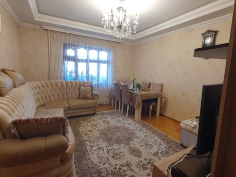 Объявление №6014838 - Баку, м. Халглар Достлугу, 3-комн., 80 м², 4/9 этаж
